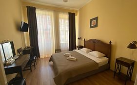 Hotel Viktorija  3*